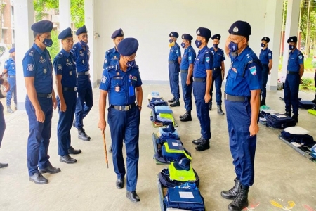  নড়াইল জেলা পুলিশের মাসিক কিট প্যারেড অনুষ্ঠিত